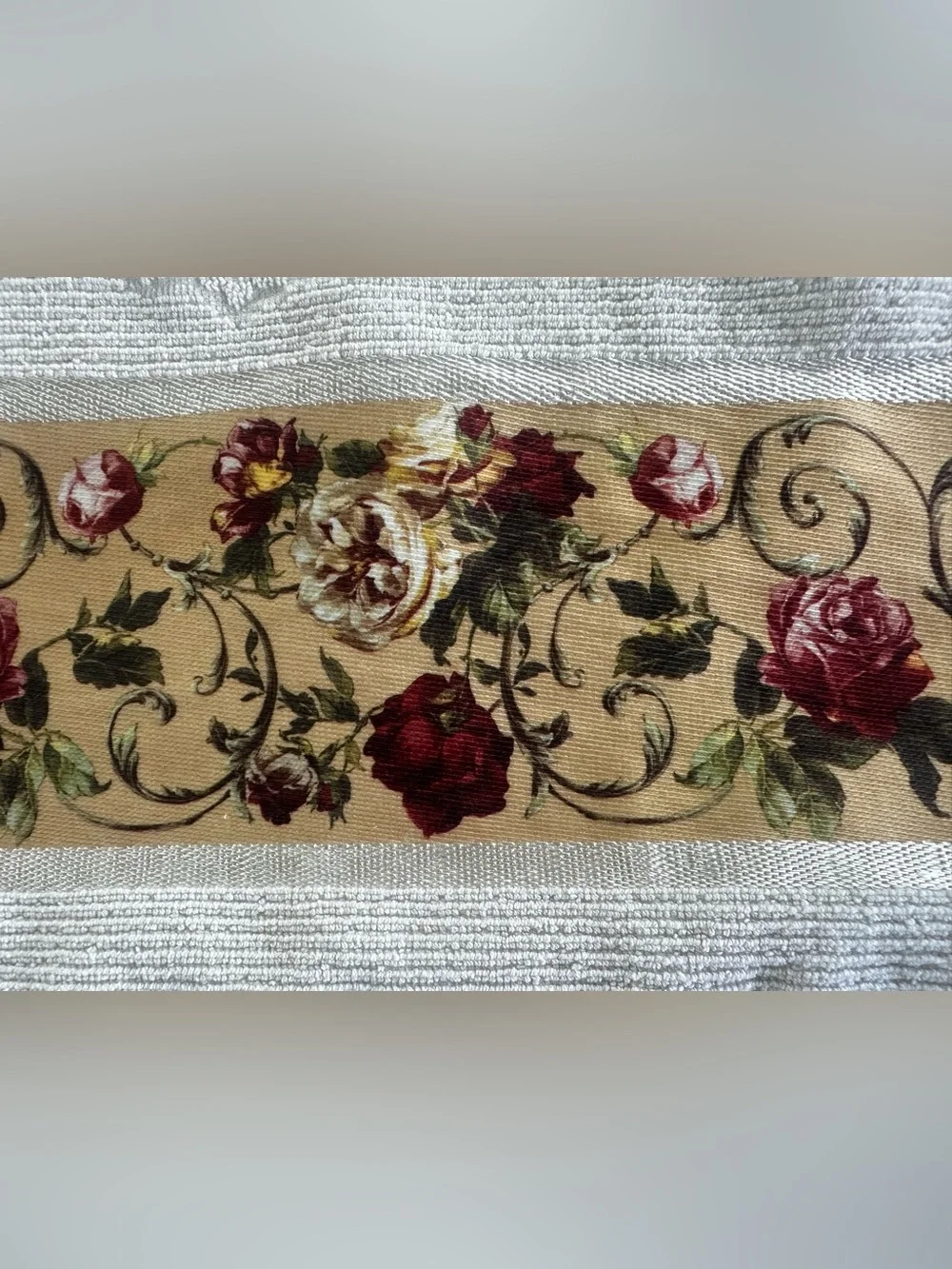 Croscill Terry Bath Towel Vintage Burgundy Crimson Antique Cream Roses